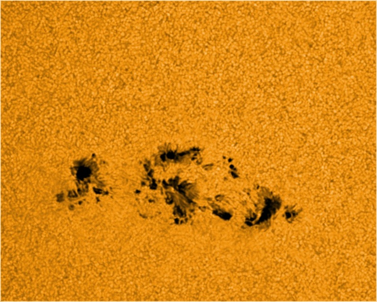 20110213_Sunspot1158_1418_TESO.jpg