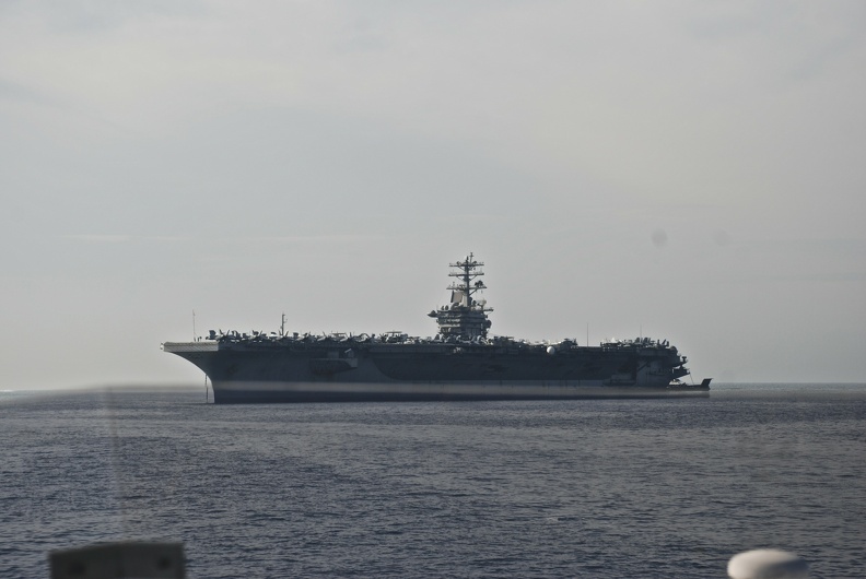 USS-Nimitz_2013-11-01_00007_NOBILI.jpg