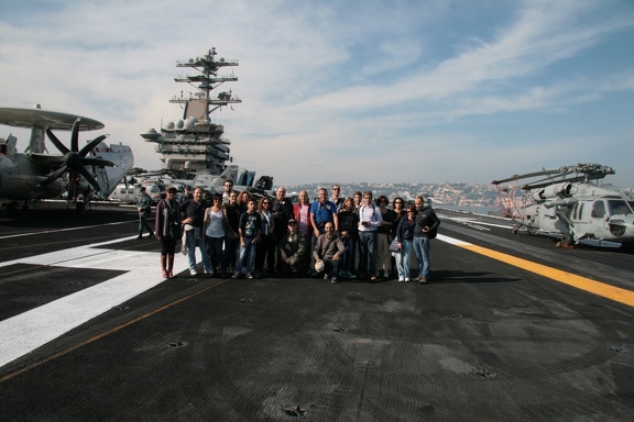 USS-Nimitz 2013-11-01 00053 DAVINO