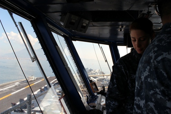 USS-Nimitz 2013-11-0100036 NOSCHESE