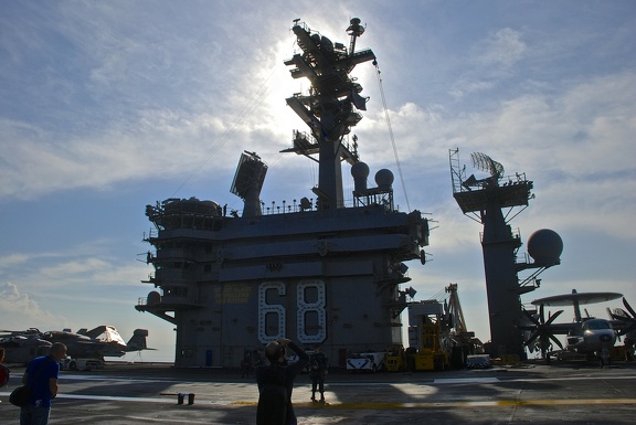 USS-Nimitz 2013-11-01 00041 NOBILI