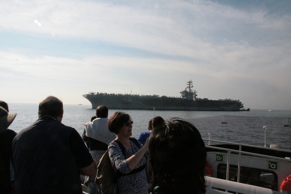 USS-Nimitz 2013-11-01 00008 DAVINO