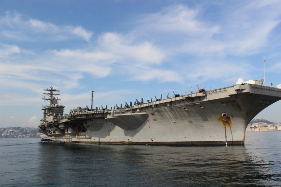 USS-Nimitz 2013-11-0100042 NOSCHESE